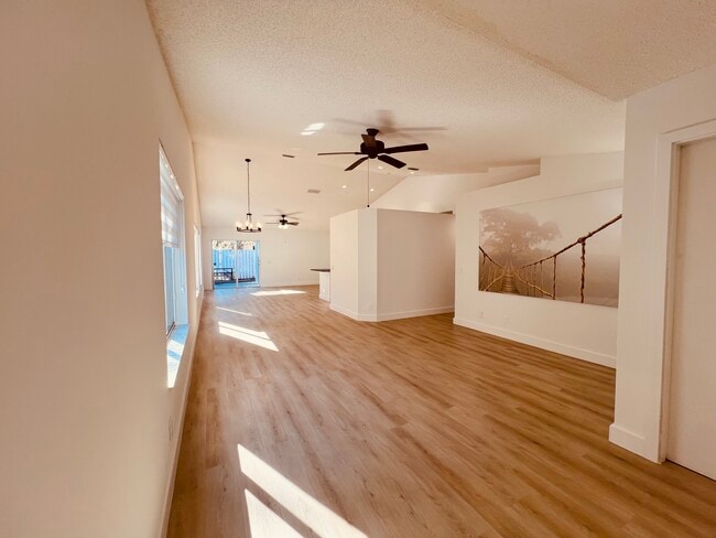 1611 Palermo Dr in Weston, FL - Building Photo - Building Photo