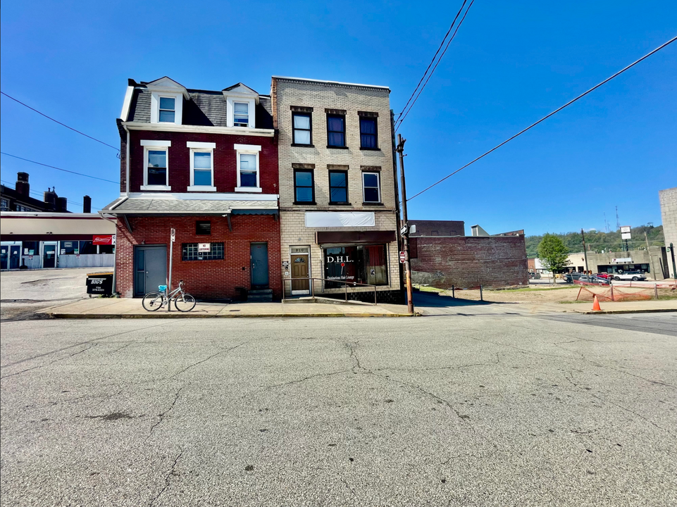 810 Amity St-Unit -Unit 3 in Homestead, PA - Building Photo