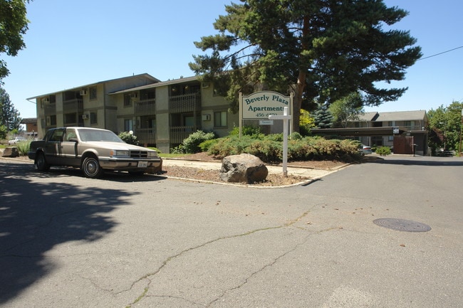 Beverly Apartments in Spokane, WA - Foto de edificio - Building Photo