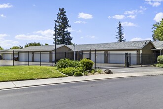 4000 Fara Biundo Dr in Modesto, CA - Building Photo - Building Photo