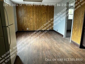 335 S 16th St-Unit -B in Terre Haute, IN - Foto de edificio - Building Photo