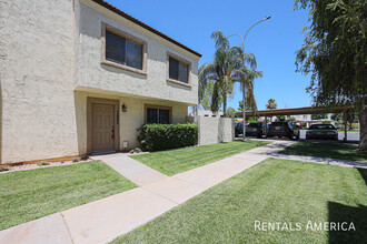 7805 E Keim Dr in Scottsdale, AZ - Building Photo - Building Photo