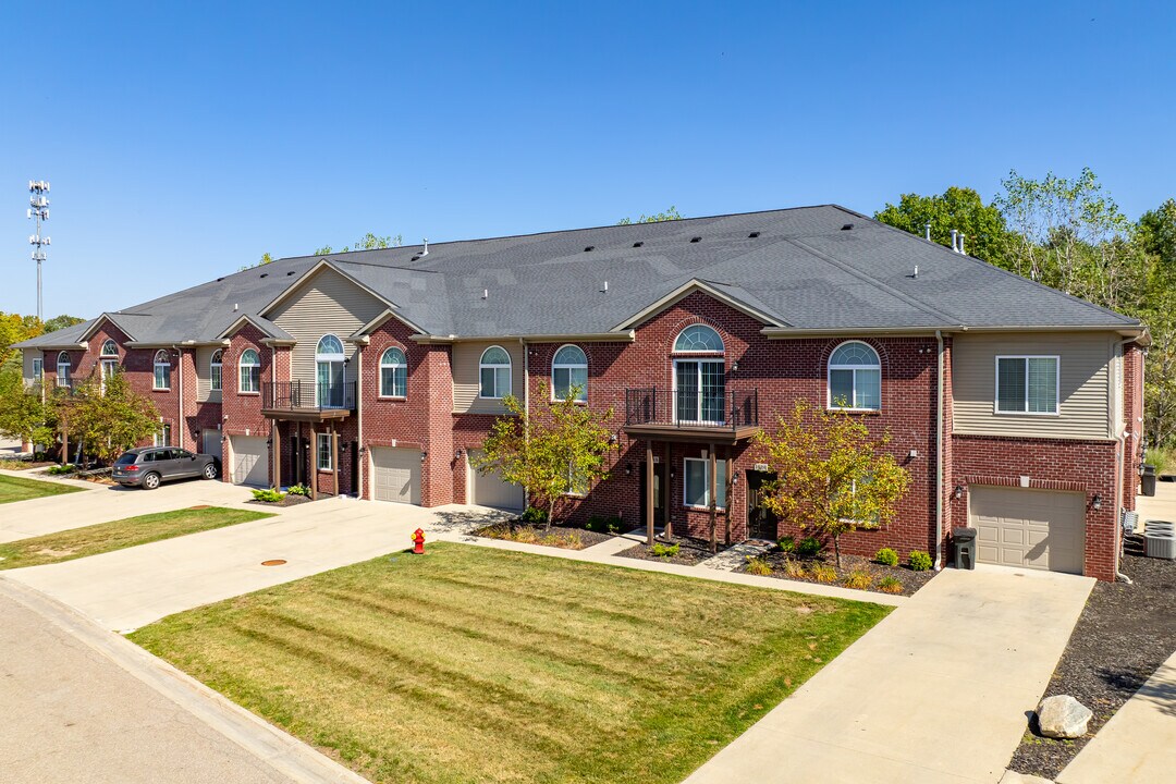 The Grand in Grand Blanc, MI - Building Photo