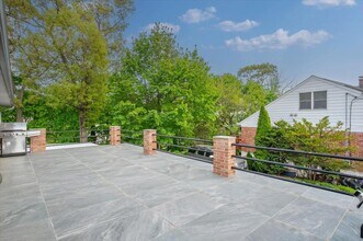 118 Knollwood Ave-Unit -1 in Mamaroneck, NY - Building Photo - Building Photo