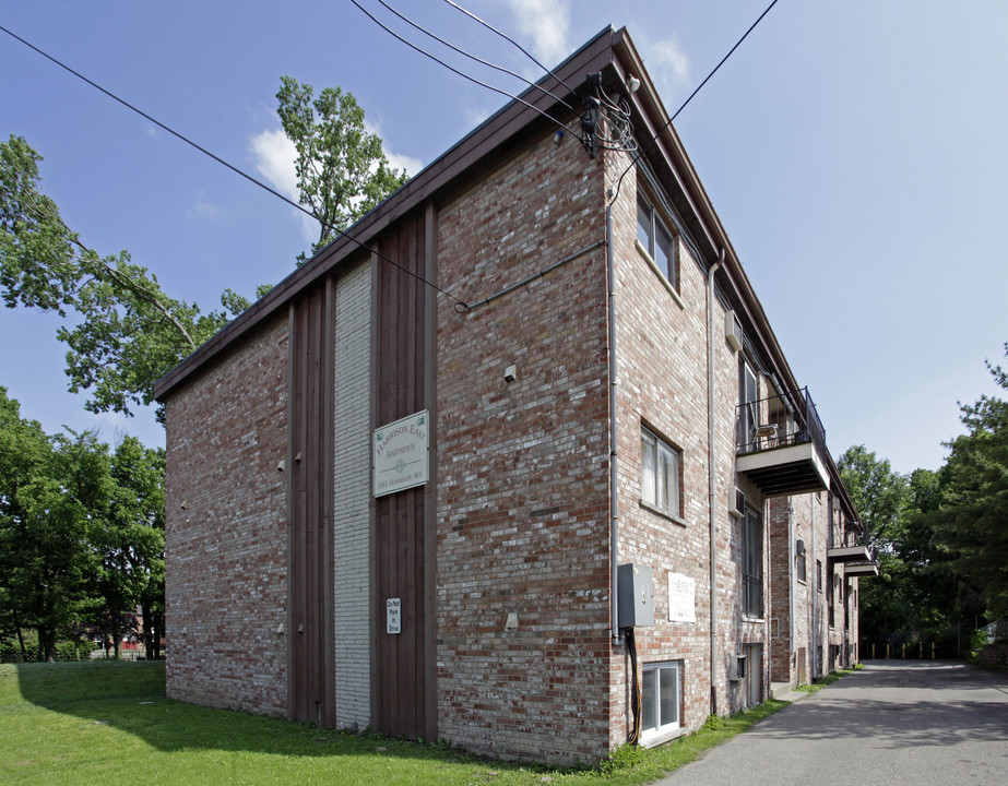 2145 Harrison Ave in Cincinnati, OH - Foto de edificio