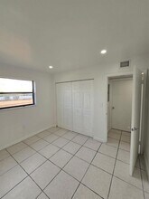 2727 NW 17th Terrace in Miami, FL - Building Photo - Building Photo