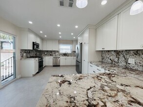 12055 Lucile St in Culver City, CA - Building Photo - Building Photo