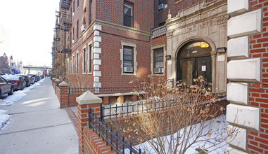 3121 Brighton 5Th St in Brooklyn, NY - Foto de edificio - Building Photo