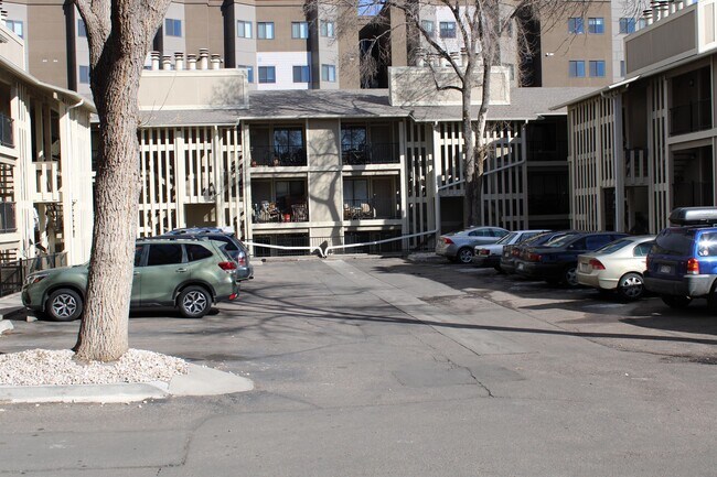 1209 W Plum St-Unit -B14 in Fort Collins, CO - Foto de edificio - Building Photo