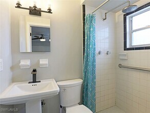 2411 Hibiscus Rd in Ft. Myers, FL - Building Photo - Building Photo