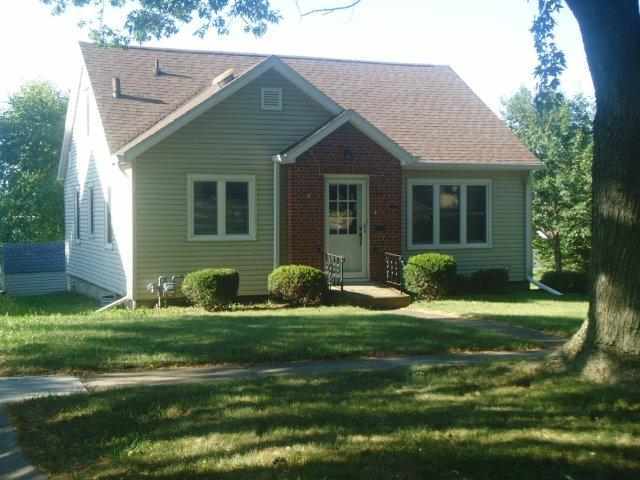 property at 1003 W 9th St