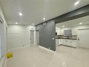 4315 NW 24th Ave in Miami, FL - Building Photo - Building Photo