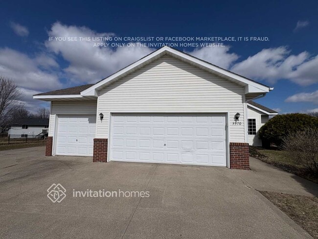 property at 3570 Kaiser Ct NE