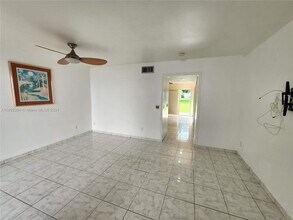 5060 Elmhurst Rd in West Palm Beach, FL - Building Photo - Building Photo