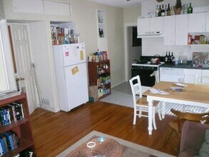 292 Summit Ave, Unit 3 in Boston, MA - Building Photo - Building Photo