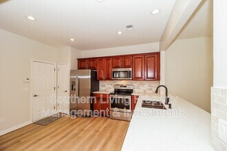 10310 Blakeney Preserve Dr in Charlotte, NC - Foto de edificio - Building Photo