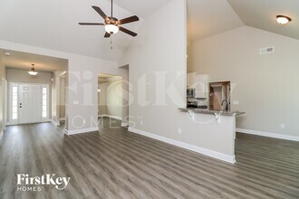 177 Cranbrooke Dr in Dallas, GA - Foto de edificio - Building Photo