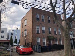 47 Washburn St in Jersey City, NJ - Foto de edificio - Building Photo