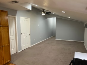 20062 E Chapman Ave in Orange, CA - Foto de edificio - Building Photo