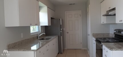 628 Royal Palm Dr in Kissimmee, FL - Building Photo - Building Photo