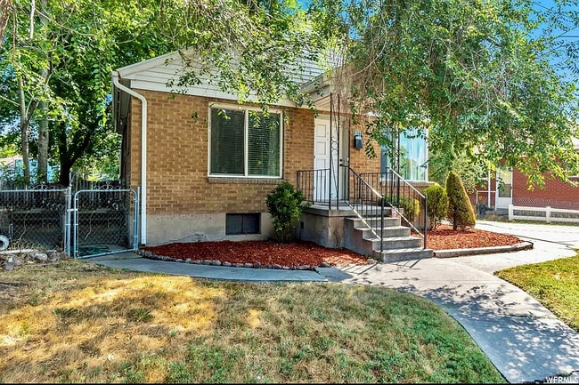 2577 S 700 E, Unit 2577 in Salt Lake City, UT - Building Photo - Building Photo