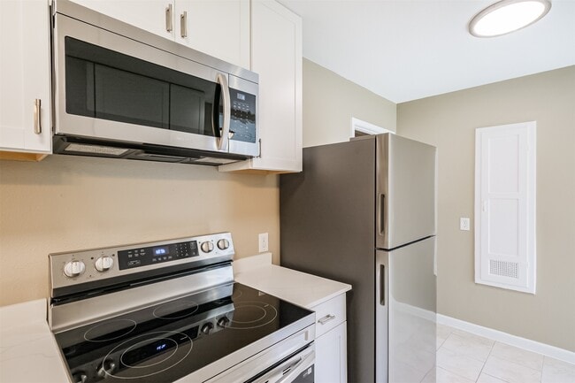 property at 4613 Braeburn Dr