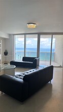 17201 Collins in Sunny Isles Beach, FL - Building Photo - Building Photo