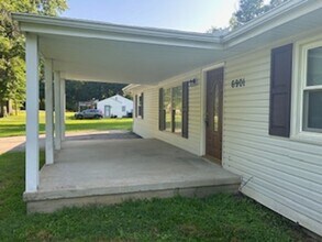 6901 Kentucky Ave in Louisville, KY - Building Photo - Building Photo