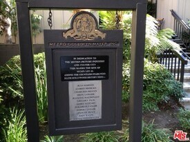 1115 Raintree Cir in Culver City, CA - Building Photo