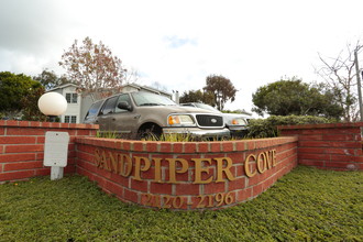 Sandpiper Cove in Oceanside, CA - Building Photo - Building Photo