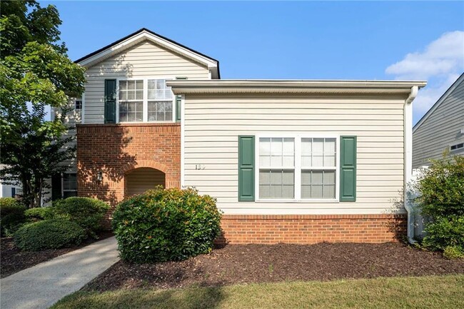 property at 139 W Oaks Pl