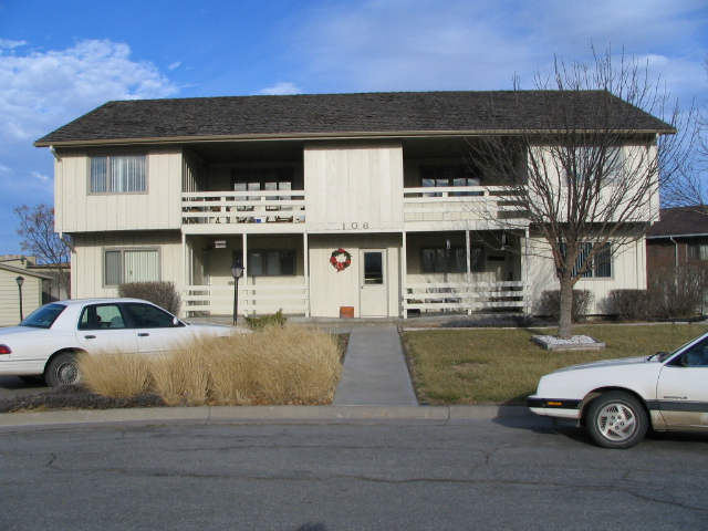 Cherry Hills Apartments in Hesston, KS - Foto de edificio