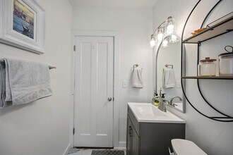 6423 Kennedy Ave in Cincinnati, OH - Building Photo - Building Photo