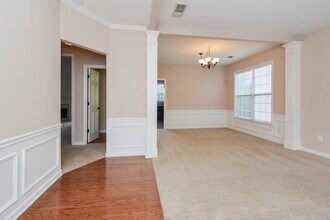 6300 Whirlaway Dr in Cumming, GA - Building Photo - Building Photo