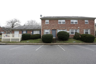 Terrace Townhomes of Gunston in Lorton, VA - Building Photo - Building Photo