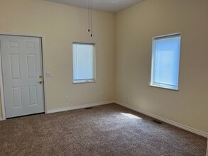 1507 N Douglas Ave in Springfield, MO - Building Photo - Building Photo
