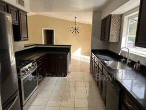 2027 Old Bend Rd in El Cajon, CA - Building Photo - Building Photo