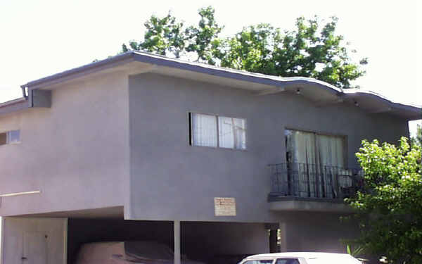 6326 Kester Ave in Van Nuys, CA - Building Photo - Building Photo