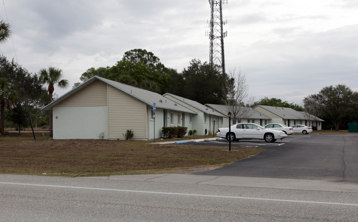 Villas of Northport in North Port, FL - Foto de edificio