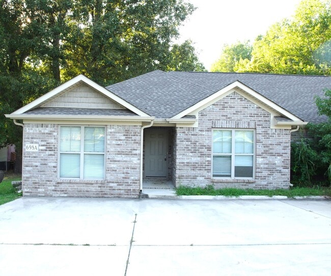 property at 698 Mulberry Rd