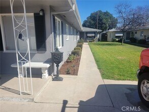 206 La Plaza-Unit -A in Anaheim, CA - Foto de edificio - Building Photo