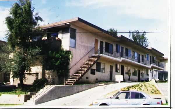 755 Venice Way in Inglewood, CA - Foto de edificio - Building Photo