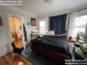 34 Leonard St, Unit 1 in Somerville, MA - Building Photo - Building Photo