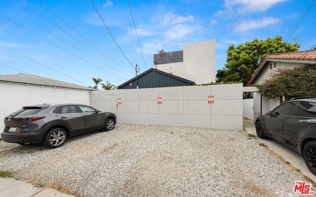 705 Sunset Ave in Los Angeles, CA - Building Photo