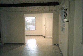 1060 65th St S in St. Petersburg, FL - Building Photo - Building Photo