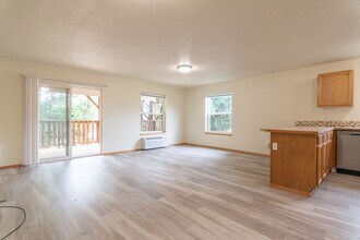 508 NE Graham St in Portland, OR - Building Photo - Building Photo