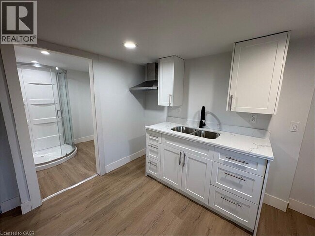 803 King St in Port Colborne, ON - Building Photo - Building Photo