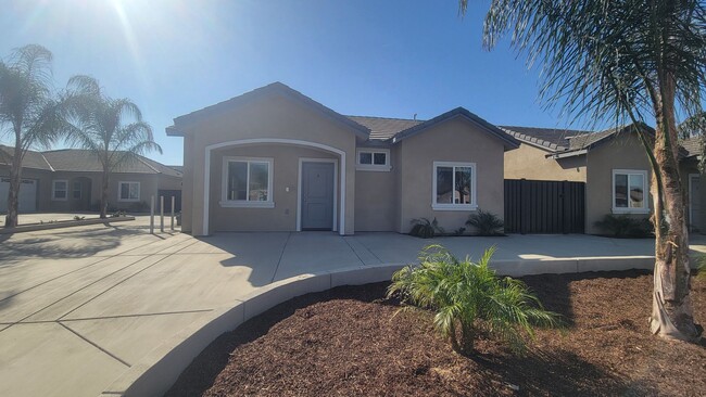 8407 Grandy St in Bakersfield, CA - Building Photo - Building Photo