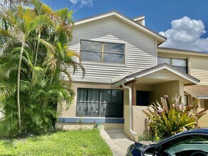 1602 Montauk Dr in Wellington, FL - Building Photo - Building Photo