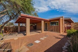 1818 E Mitchell St in Tucson, AZ - Building Photo